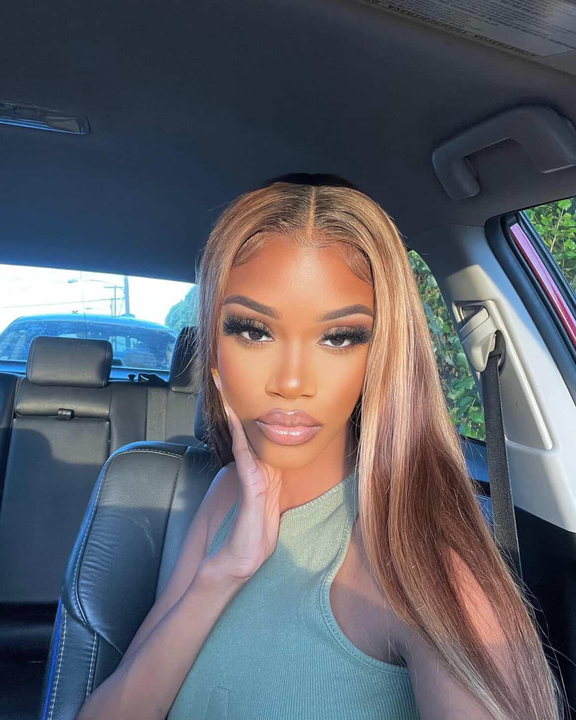 Honey Blonde 4/27 Highlight Body Wave 13x6 HD Lace Front Wig  | 220% Density | 18"-32"